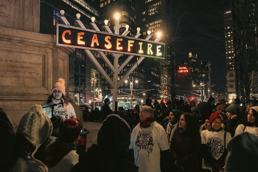 Jews call for ceasefire during Hanukkah celebration in Manhattan
